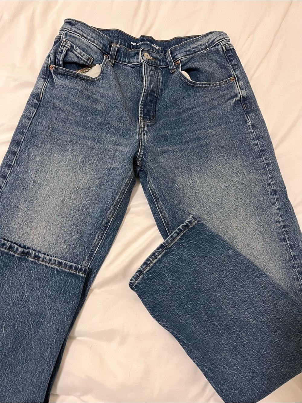Old Navy Women's Straight Leg Jeans — Medium Blue Wash